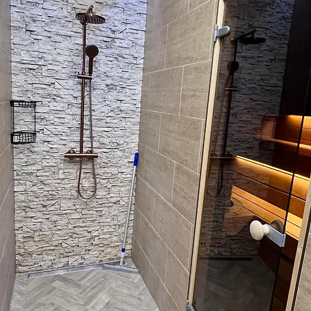 The Sauna Terrace 아파트 쿠레사아레